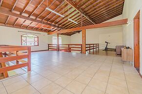 Casa com Piscina e Churrasqueira No Campeche