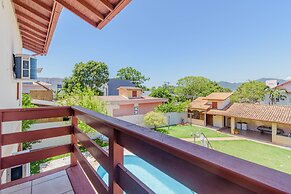Casa com Piscina e Churrasqueira No Campeche