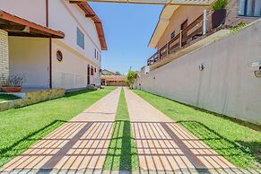Casa com Piscina e Churrasqueira No Campeche