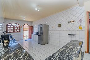 Casa com Piscina e Churrasqueira No Campeche