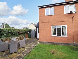 2 Horseshoe Road