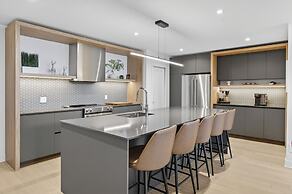 203 Verbier Building 11
