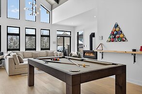 203 Verbier Building 11