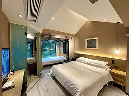 Lotus Glade Hotel