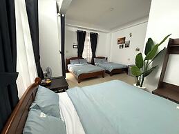 Dong Phu Hotel