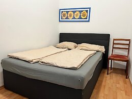 Cozy 2BR Apartment Near Danube River