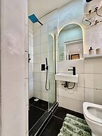 Luxury 2BR Apt Central Lekki Phase 1