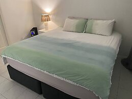 Cozy House Ideal Location