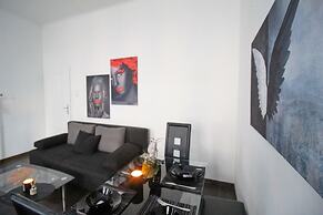 Premium 1BR Stay for 5 Prime Location