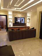 Less2more Luxury Suites - Comfort in Style