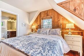 2 BR Beachfront Cottage w/ Grill & Expansive Deck