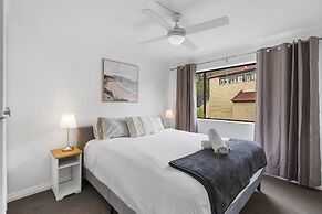 Bright 2-bed Apartment in Leafy New Farm