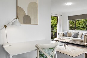 Bright 2-bed Apartment in Leafy New Farm