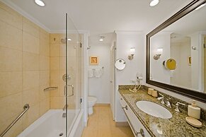 Glitter Bay Estate 112 2 Bedroom Apts