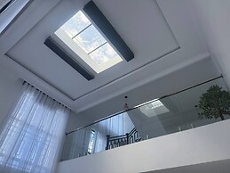 Deluxe Nairobi, Kenya