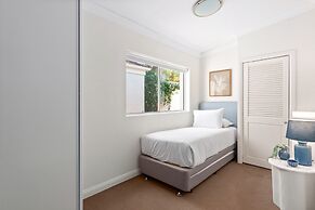 Bright 3-bed Apartment Near Coogee Beach