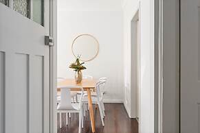 Bright 3-bed Apartment Near Coogee Beach