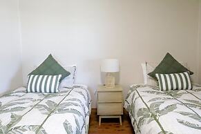 Spacious 3-bed Home in Central Tenterfield