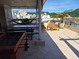 Cobertura com banheira aquecida