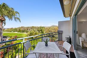 2-bed Beachfront Escape With Pool and BBQ Access