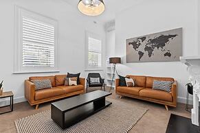 Heritage Bluestone Home Near Scotch College