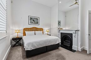 Heritage Bluestone Home Near Scotch College