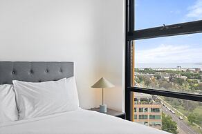 Renovated 2-bed Apartment With Balcony