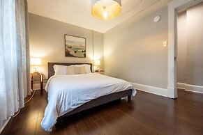 Historic Pet-Friendly Home in Downtown