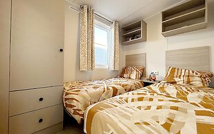 Inviting Hollum Chalet Near Golf Course