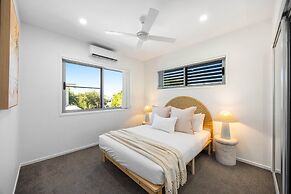 Bright 3-bed Home With Private Courtyard