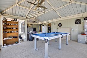Coastal 2-bed Home With Pool & Spa