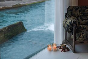 Dujiangyan Private Hot Spring Villa