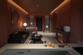 Dujiangyan Private Hot Spring Villa