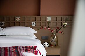 Dujiangyan Private Hot Spring Villa