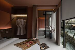 Dujiangyan Private Hot Spring Villa