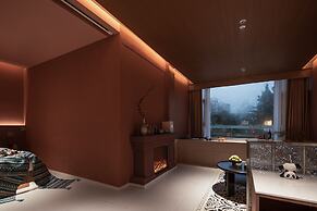 Dujiangyan Private Hot Spring Villa