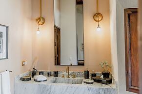 Barbara Boutique Hotel