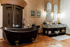 Barbara Boutique Hotel