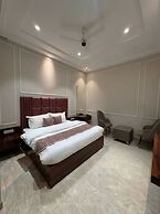 Hotel The Royal King