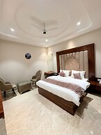 Hotel The Royal King