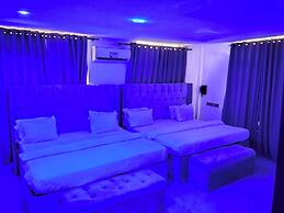 KINGSAMYSTAR HOTEL AND SUITES