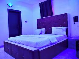 KINGSAMYSTAR HOTEL AND SUITES