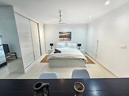 Elegant and Modern Villa V 04