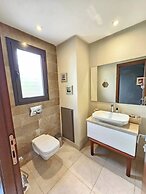 Elegant and Modern Villa V 04