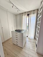 Elegant and Modern Villa V 04