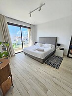 Elegant and Modern Villa V 04