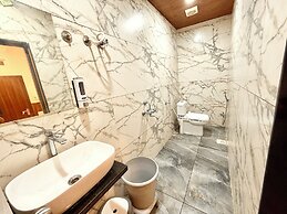 Prime Located Hotel F T Palace