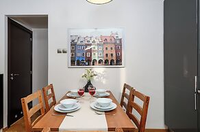Lumina airy apartment with balcony