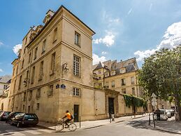 Merveil - Luxury Suite - Marais Archives