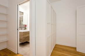 Family Suite Tilsitt Eiffel Tower view